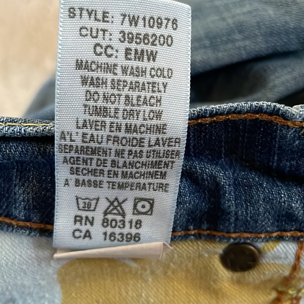 Lucky Brand 🍀 Sweet-N-Low Loose Raw Hem Denim Bermuda Shorts, Size 8/29 - Picture 12 of 16